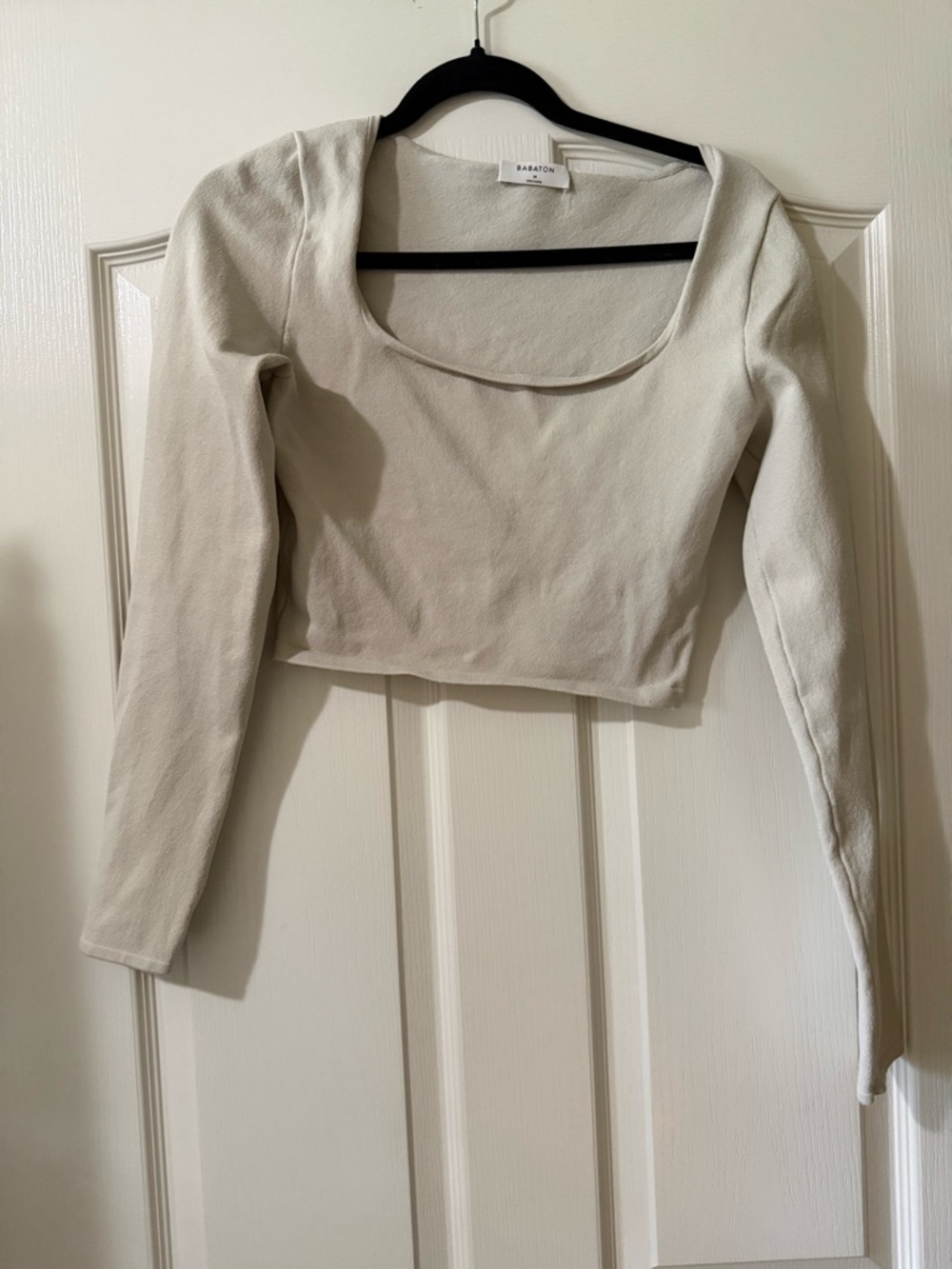 Babaton Cream Long-Sleeve Scoop Crop Top